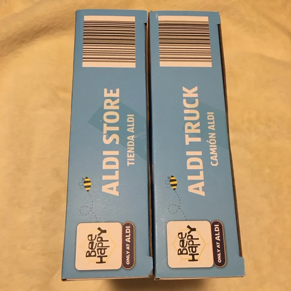 NIB ALDI Bee Happy ALDI Bricks Store and Truck